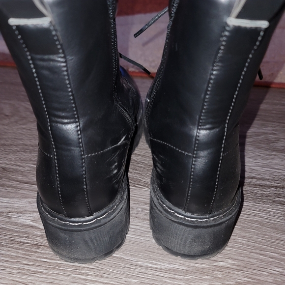 Steve Madden Bettyy Boots - Picture 4 of 8